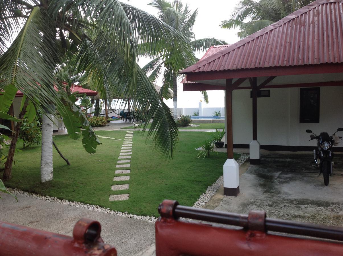 Bamboo Beachhouse Dormitory Garcia Hernandez Екстер'єр фото