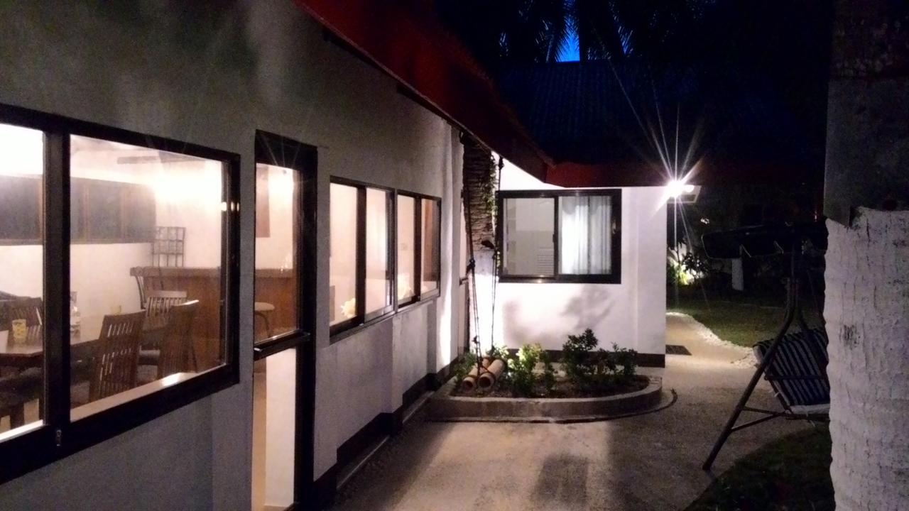 Bamboo Beachhouse Dormitory Garcia Hernandez Екстер'єр фото