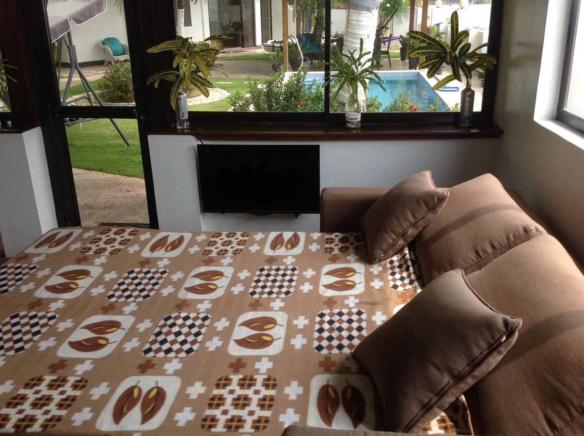 Bamboo Beachhouse Dormitory Garcia Hernandez Екстер'єр фото