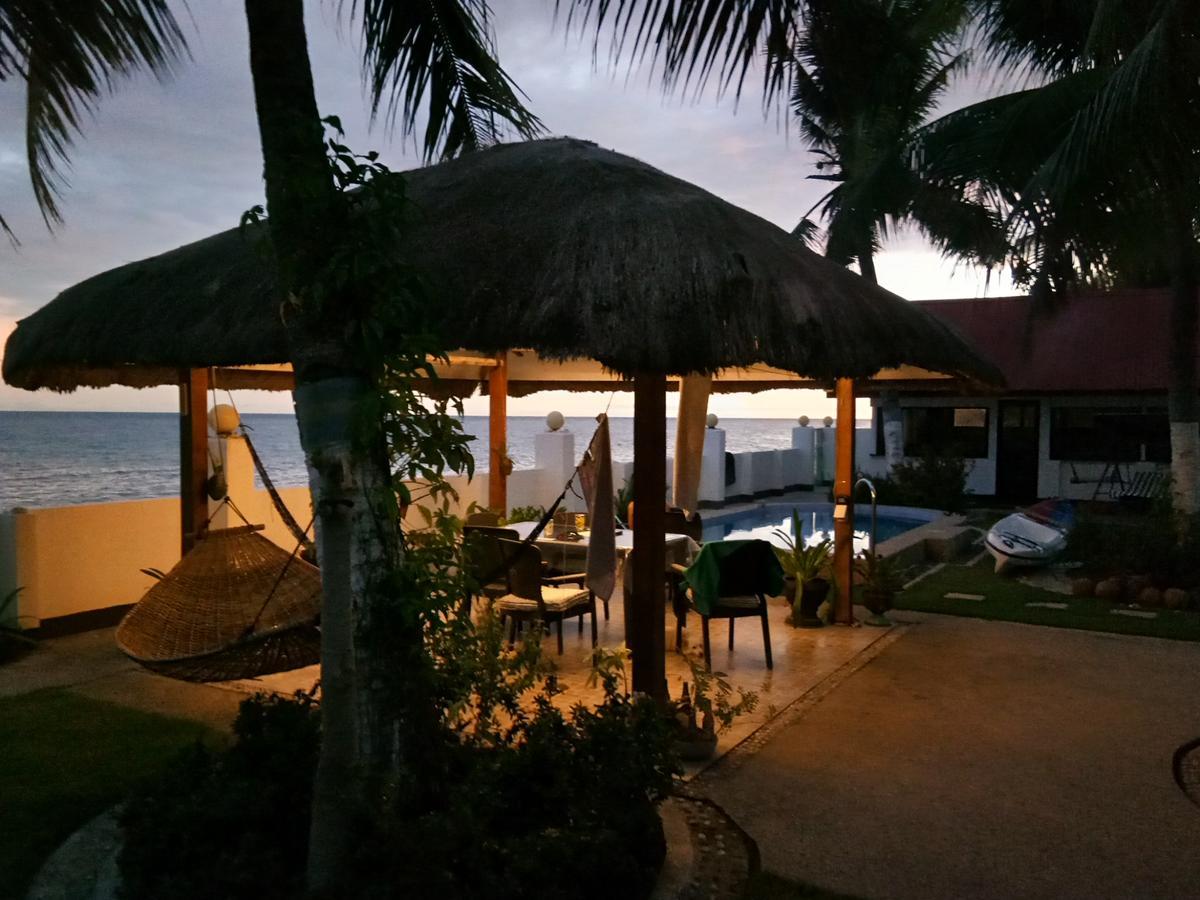 Bamboo Beachhouse Dormitory Garcia Hernandez Екстер'єр фото